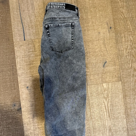 HOLLISTER Ultra high rise mom jeans size 11 R - Picture 2 of 3